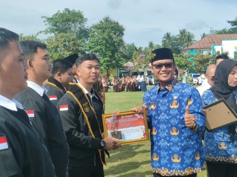 Menjadi Penggerak Kepemudaan, Mahasiswa Komunikasi dan Penyiaran Islam Universitas Muhammadiyah Metro Raih Penghargaan Disporapar Kabupaten Lampung Tengah